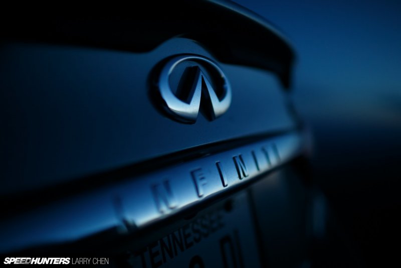 Знак Infiniti