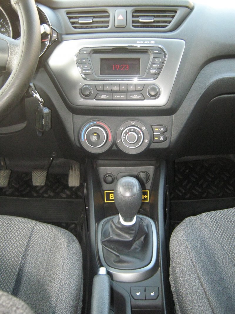 Kia Rio Luxe 2022