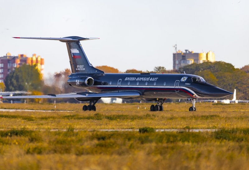 Ту-134 пассажирский самолёт