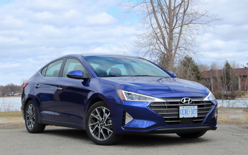 Hyundai Elantra 2017 белая