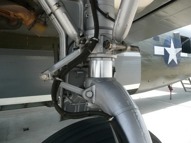 B24 самолет