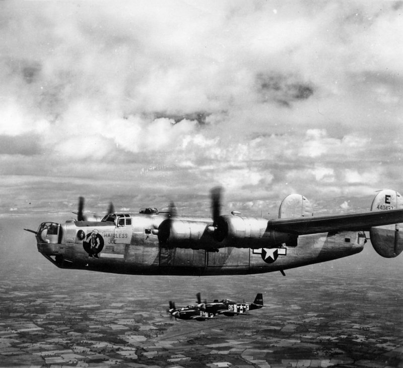 B24 самолет