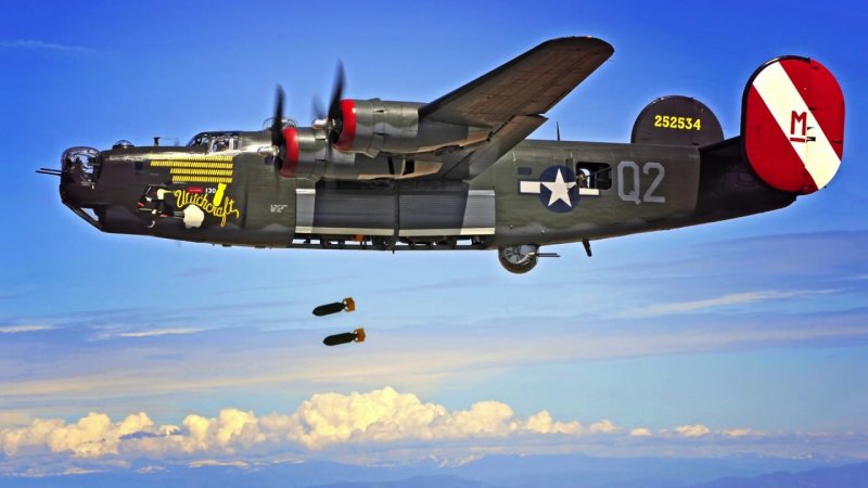 B 24 бомбардировщик