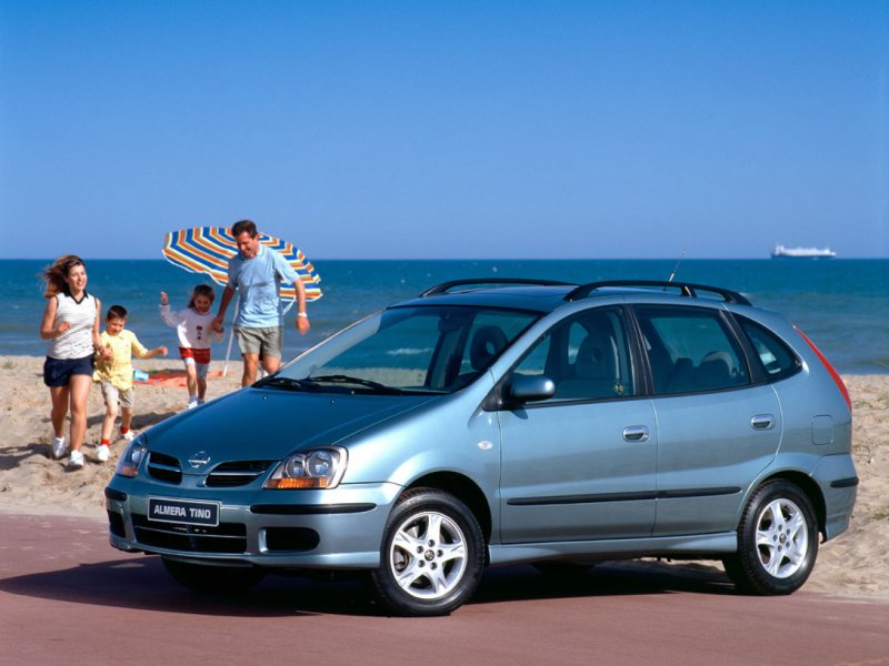 Nissan Tino 2003