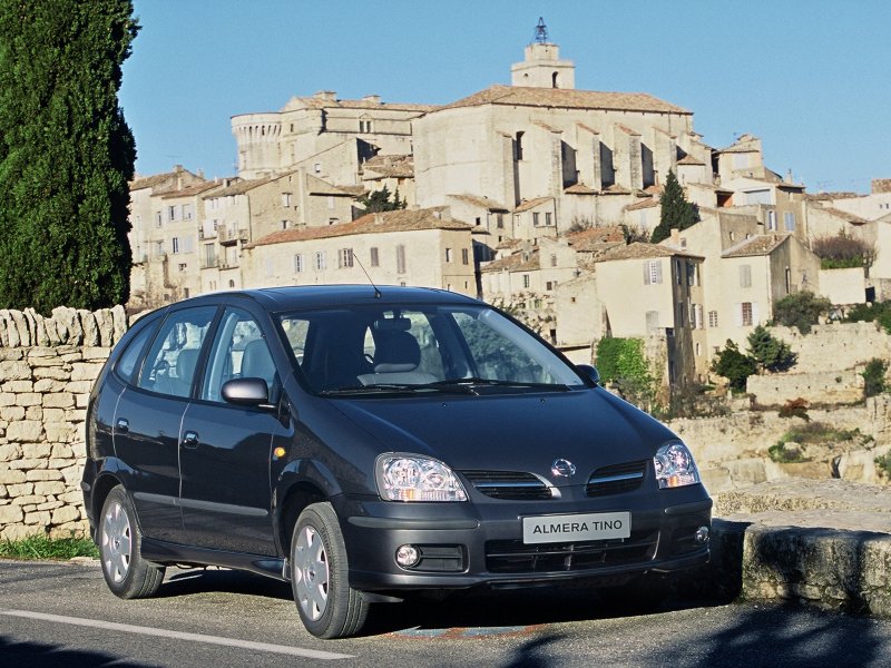Nissan Almera Tino 2005