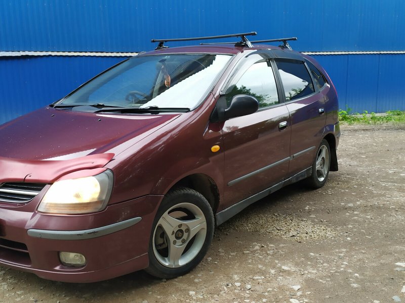 Ниссан Тино 2002 автомат