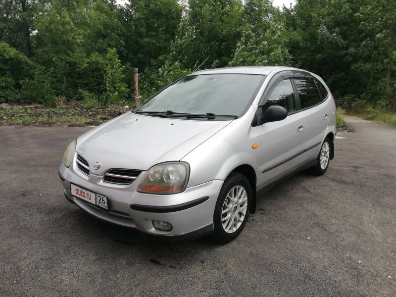 Ниссан Тино 2001 автомат