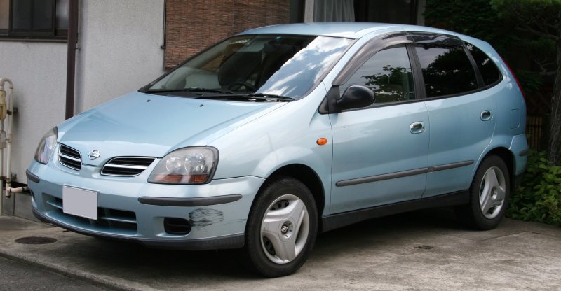 Ниссан Альмера Тино 2003