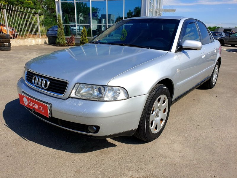 Audi a4 серебристый