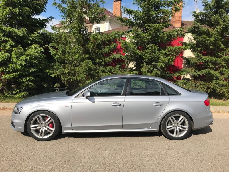 Audi a4 2003 серебристая