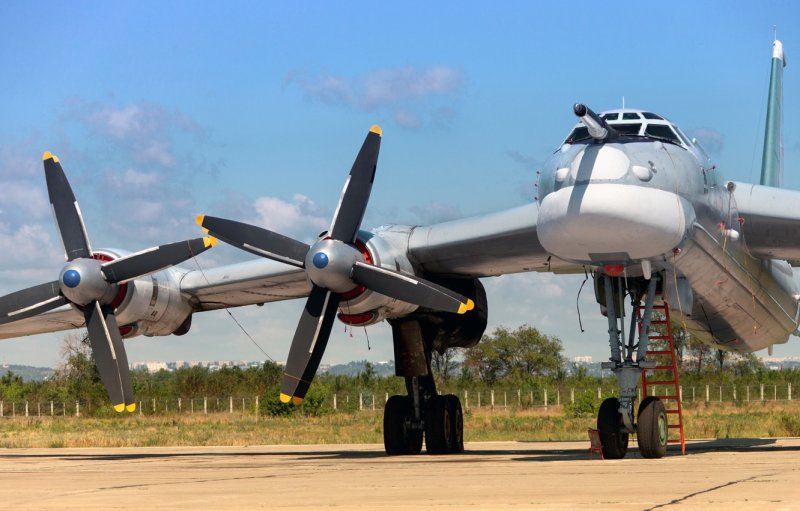 Самолет ту 95 МС
