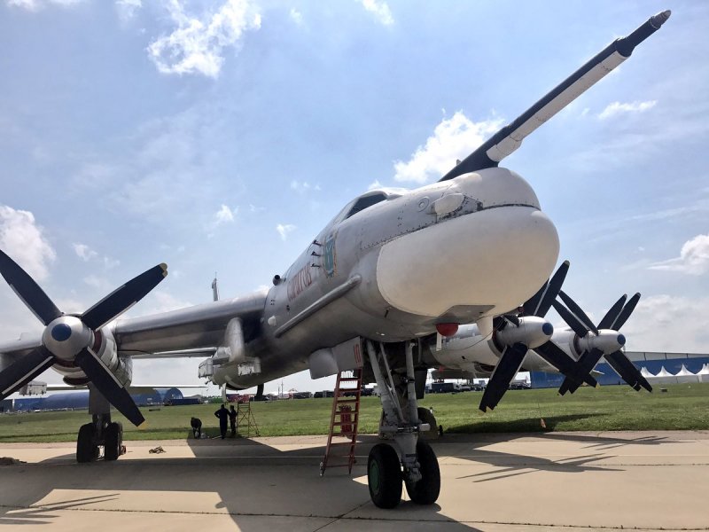 Ту-95 бомбардировщик