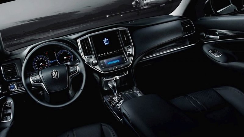 Toyota Crown 2019