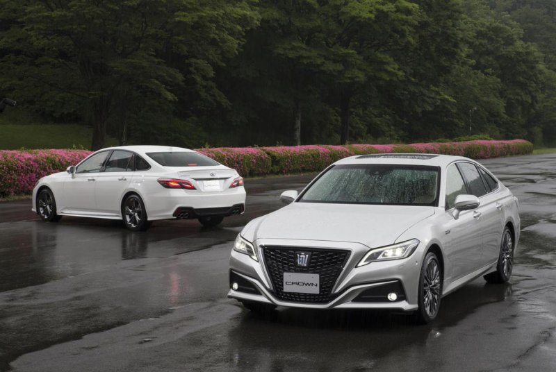 Toyota Crown Majesta 2019