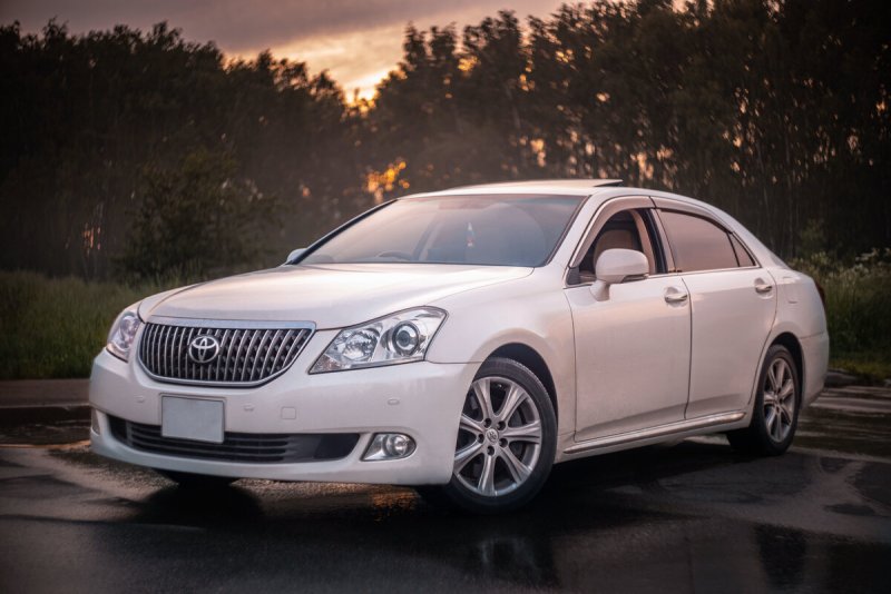Toyota Crown Majesta 2010