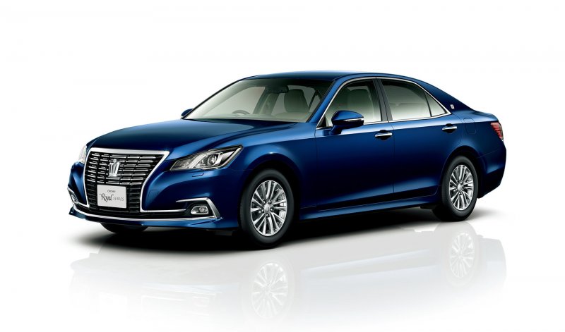 Toyota Crown s210 Royal Saloon