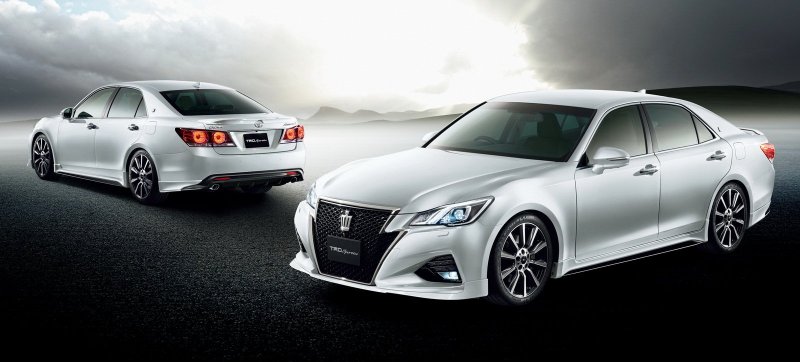 Toyota Crown TRD