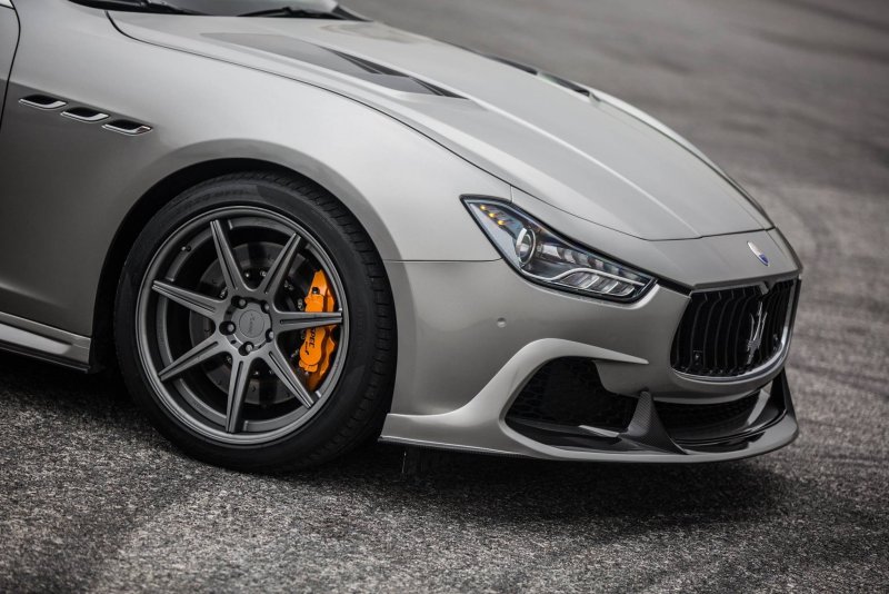 Maserati Ghibli.500 карбон