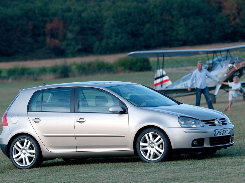 Volkswagen Golf 2003 хэтчбек