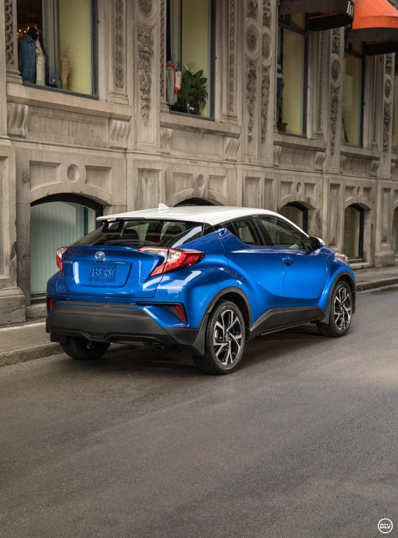 Тойота c-HR 2017