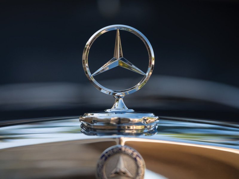 Мерседес- Бенц/ Mercedes-Benz лого