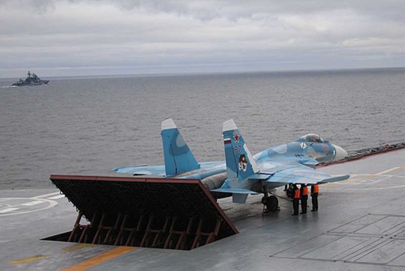 Су-33 взлёт
