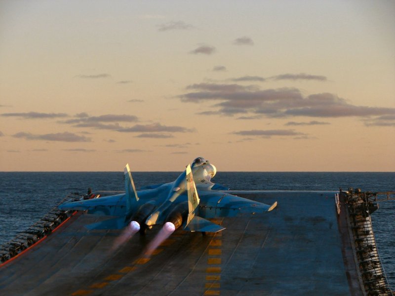 Су-33 взлёт