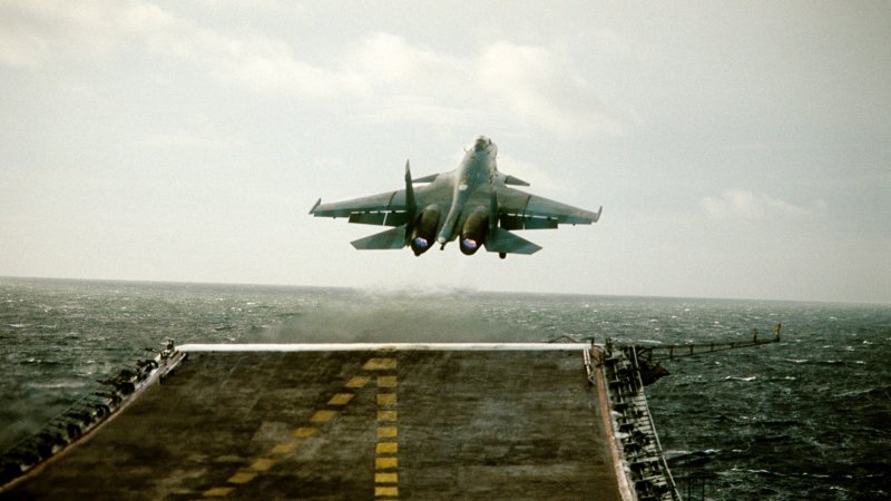 Су-33 взлёт