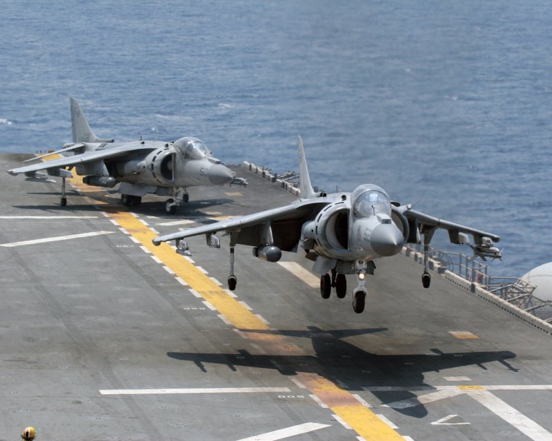 Harrier самолет
