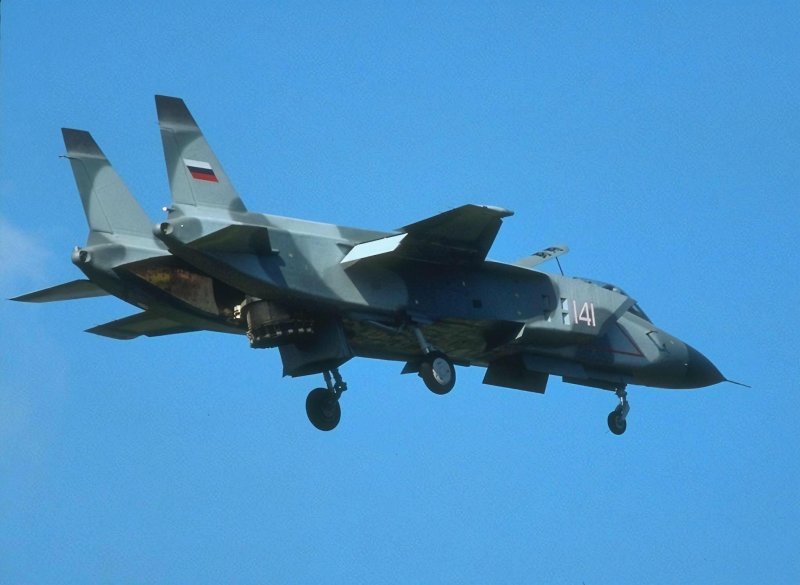 Як-141 палубный истребитель вертикального