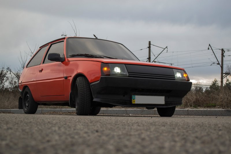Отечественный ЗАЗ 1102 “Таврия”