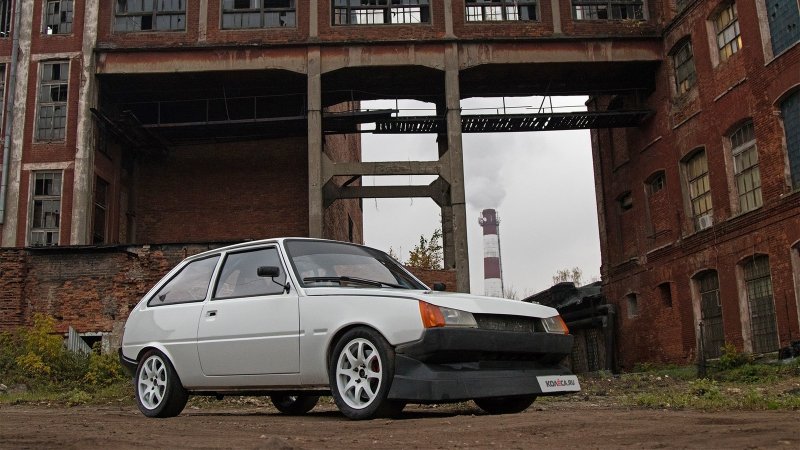 ЗАЗ Таврия 1102 stance