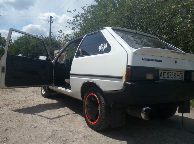 ЗАЗ Таврия 1102 заниженная
