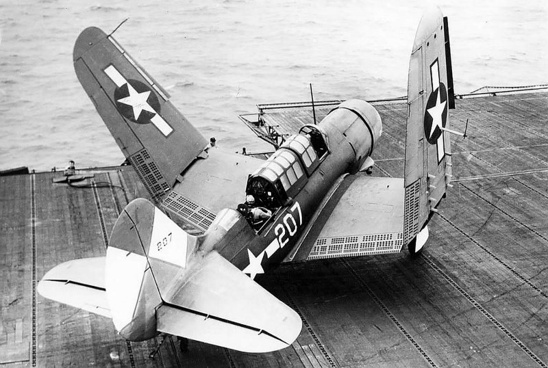 Curtiss sb2c