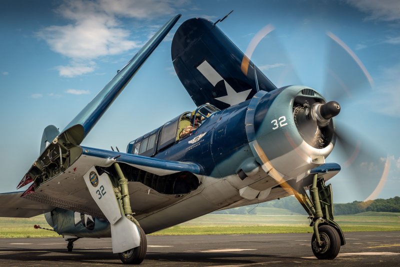 Бомбардировщика Curtiss sb2c Helldiver