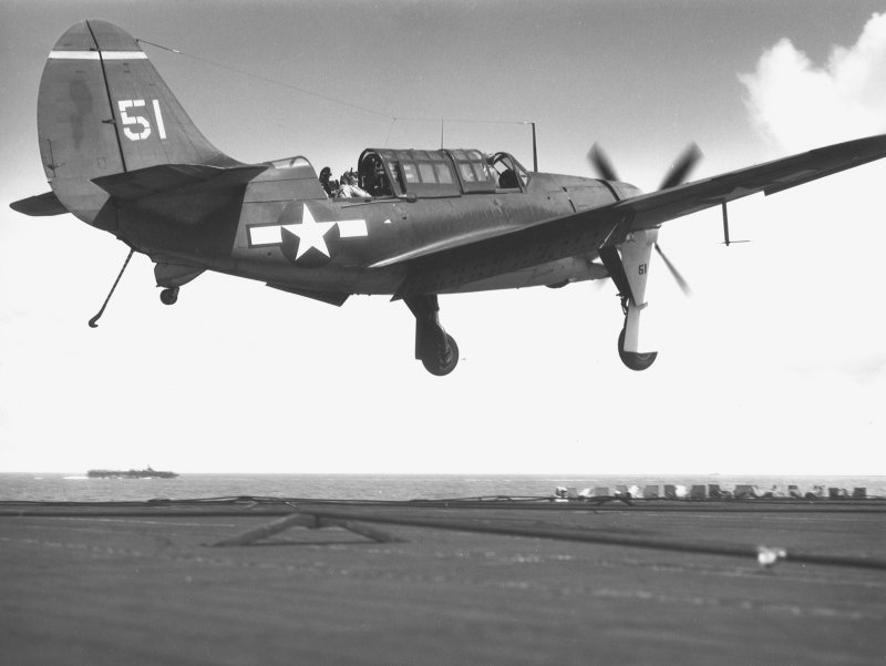 Палубный бомбардировщик Curtiss Helldiver SB-2c-1