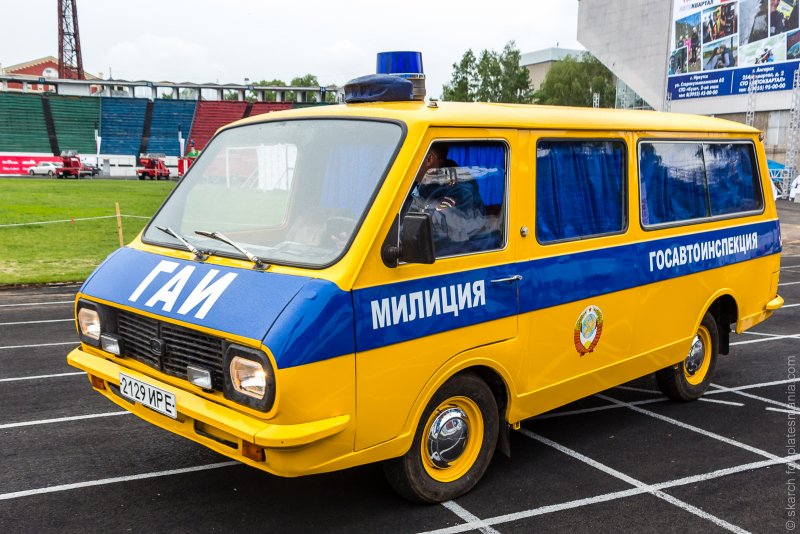 Тюнингованный РАФ РАФ 2203