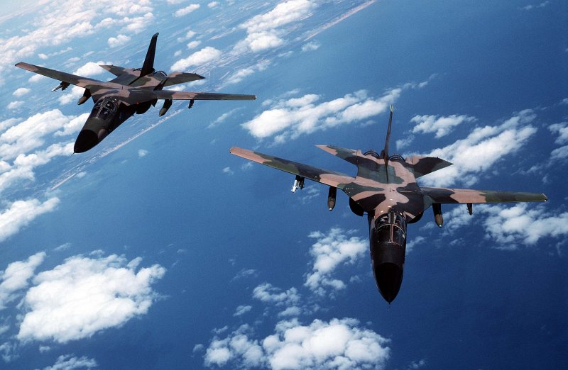 Самолёт f - 111 Aardvark