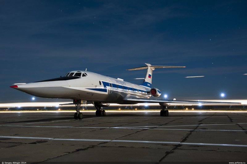 Ту-134 пассажирский самолёт