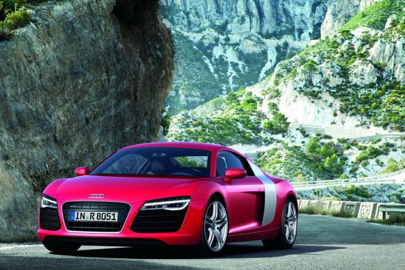 Ауди спорткар r8