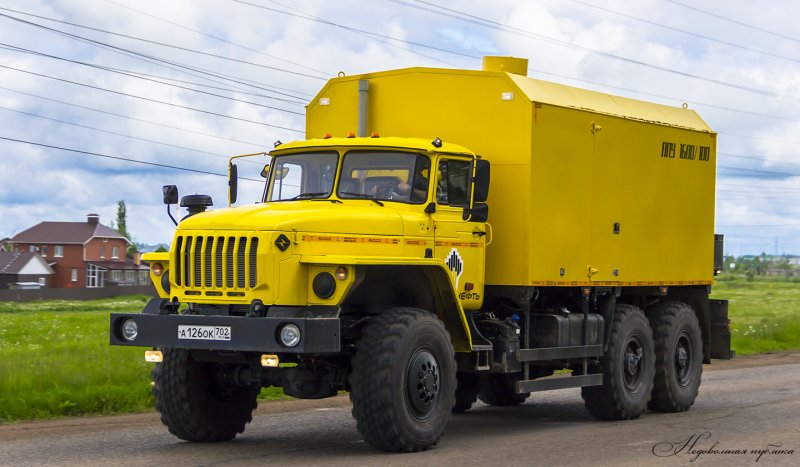 Грузовик Урал 4320