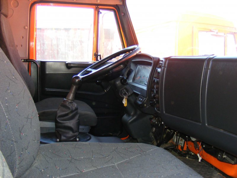 КАМАЗ 65115 салон кабины