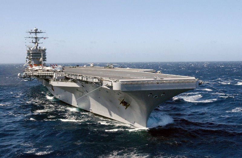 ВМС США LHA 2
