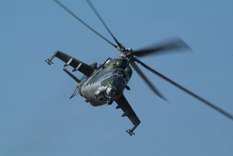 Ми-24 вертолет военный полет