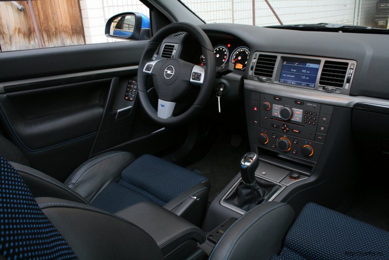 Opel Vectra 2008 салон