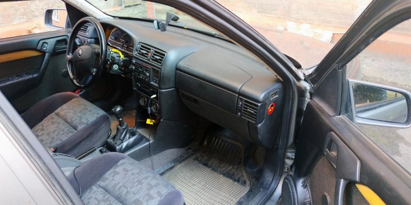 Opel Vectra b салон 97