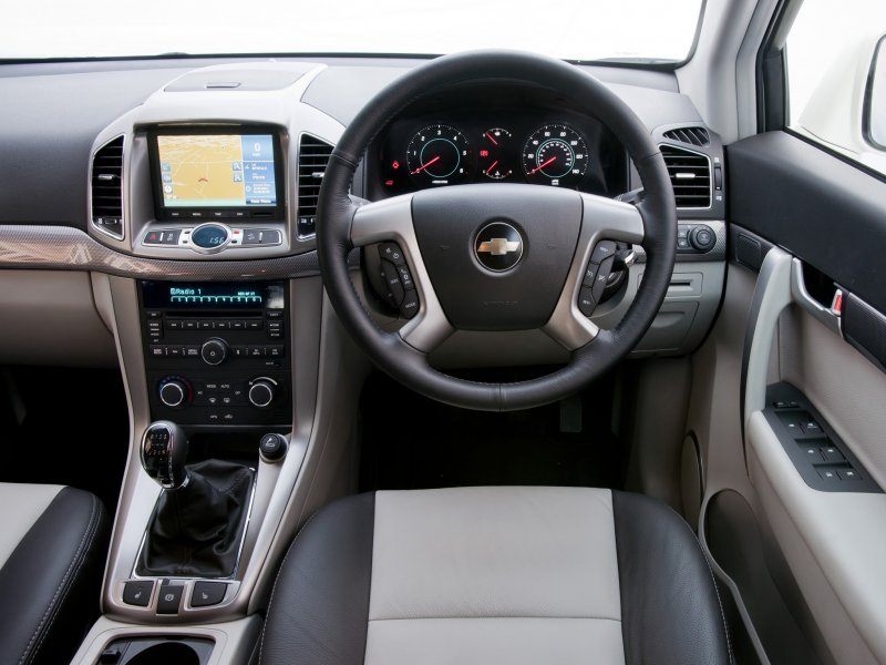 Chevrolet Captiva 2014 Interior
