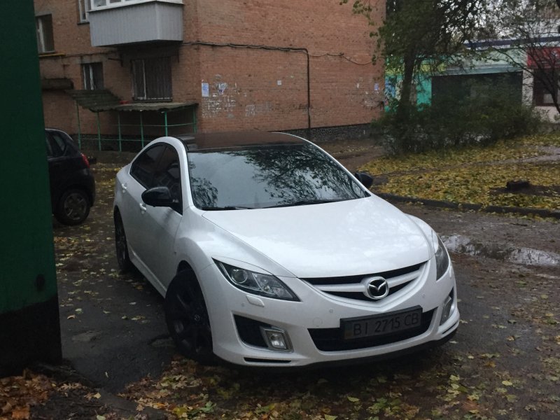 Mazda 6 GH черная крыша
