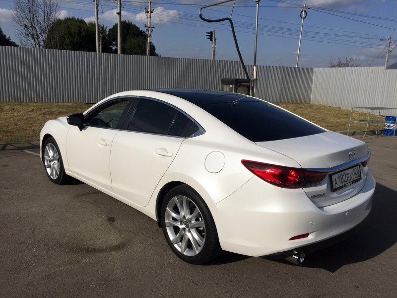Mazda 6 белая