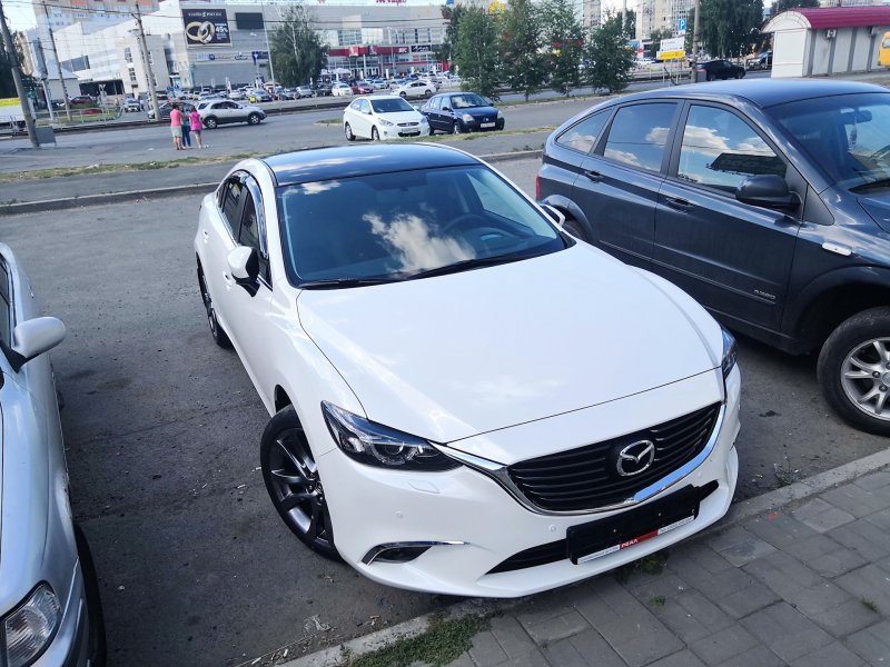 Mazda 6 GH черная крыша